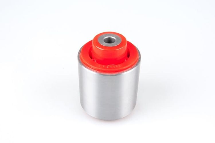 BMW F30 / F31 / F34 / F35 - Poliuretanowa tuleja wahacza przedniego (przednia)