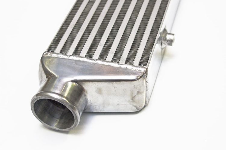 Universal Front Mount Intercooler 550x140x65mm - Universalny intercooler wejście 2,5"