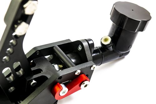 Hydrauliczny hamulec ręczny ze zbiorniczkiem na płyn